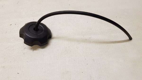 Tankinkorkki (SUZUKI RMZ250 2008) 44200-29F00