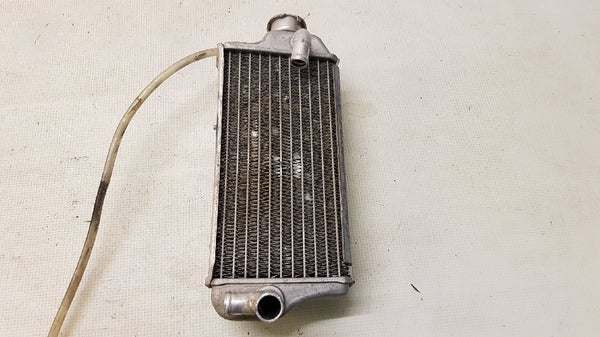 J&auml;&auml;hdytin oikea (SUZUKI RMZ250 2008) 17710-10H00