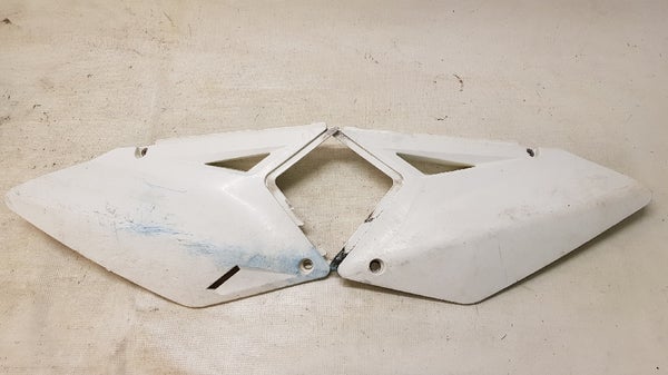 Sivunumerokilvet (SUZUKI RMZ250 2008) 47111-10H00-30H