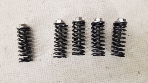 Kytkinjouset+ruuvit (SUZUKI RMZ250 2008) 09440-18040