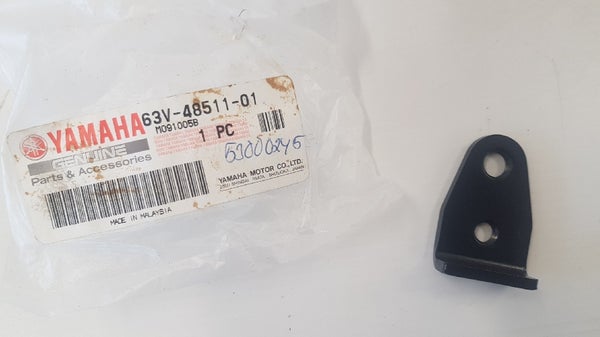 63V-48511-01-00 Yamaha NEW. 999990287800 HOOK, STEERING (63V)