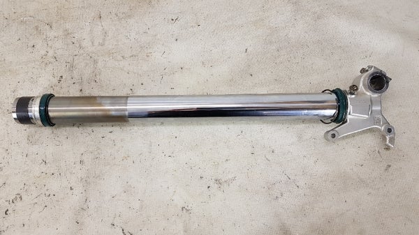 AXLE CLAMP LEFT + TUBE CPL. (KTM SX125 2012)  48600863SA