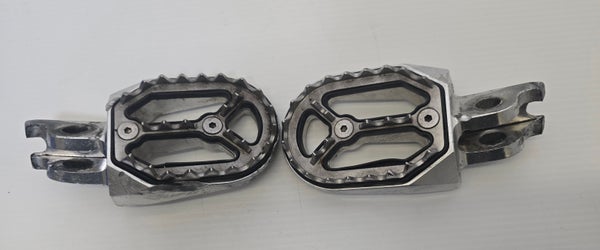 Jalkatapit UFO (Honda CR125 2005)