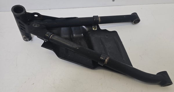 RH LOWER ARM &ndash; 505072193 &ndash; Lynx Ranger 553 (2008) &ndash; ok k&auml;ytetty, muovisuoja paikallaan, ei puslia /tuote/lynx-ranger-553-2008-rh-lower-arm-505072193-muovisuoja