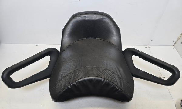 Passenger Seat / Lis&auml;penkki &ndash; Lynx BoonDocker 800R E-TEC 2012 BRP OEM P510004852 / B0049 CA2