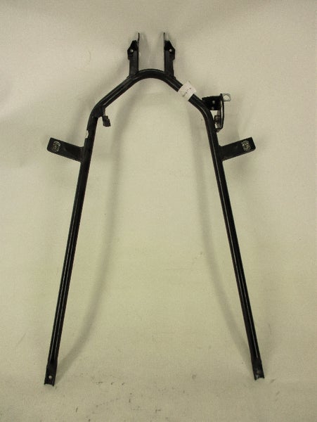 Ohjausakselin taka tuki (LYNX Adventure GT 600 E-TEC 2011) 518326103 518329107