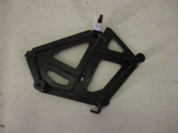 Moottorin ohjausyksik&ouml;n kiinnike (LYNX Adventure GT 600 E-TEC 2011) 512060297 512060858