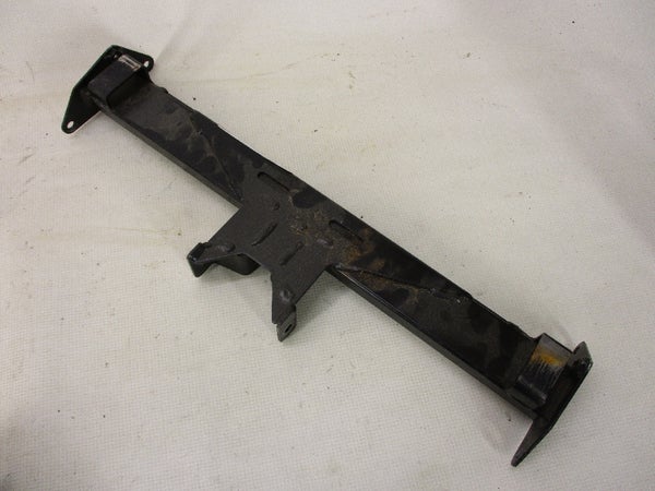 Takaiskunvaimentimen runkokiinnike (LYNX Adventure GT 600 E-TEC 2011) 503192344